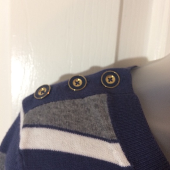 Banana Republic Sweater - Picture 2 of 3